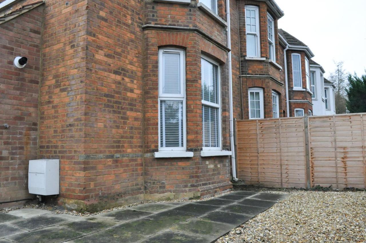 Bedford Rd Apartment Ideal For Hospital & Town Centre Kempston Dış mekan fotoğraf